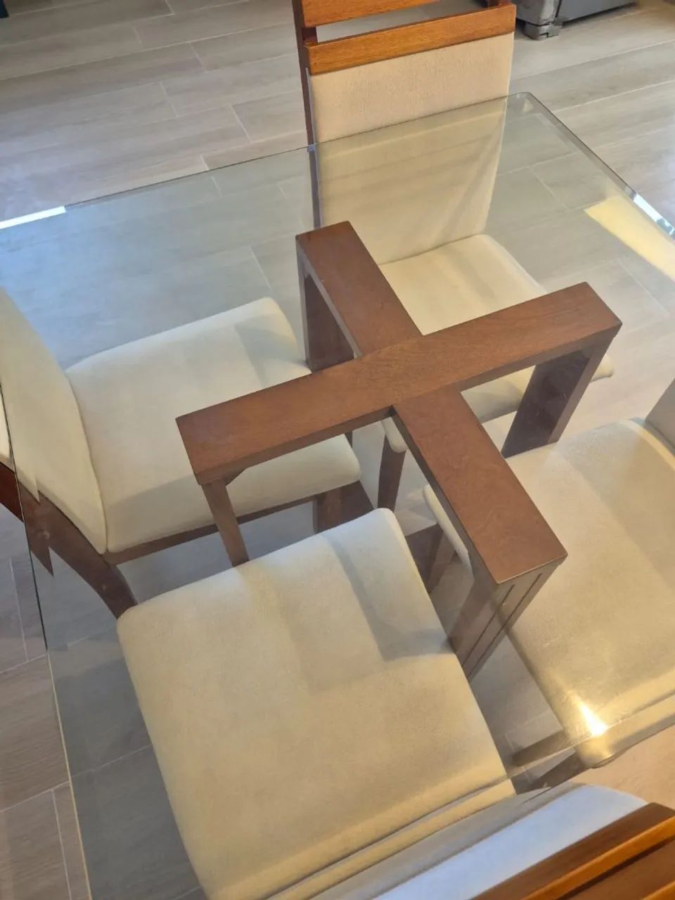 Conjunto mesa de jantar conservadíssima - Foto 2