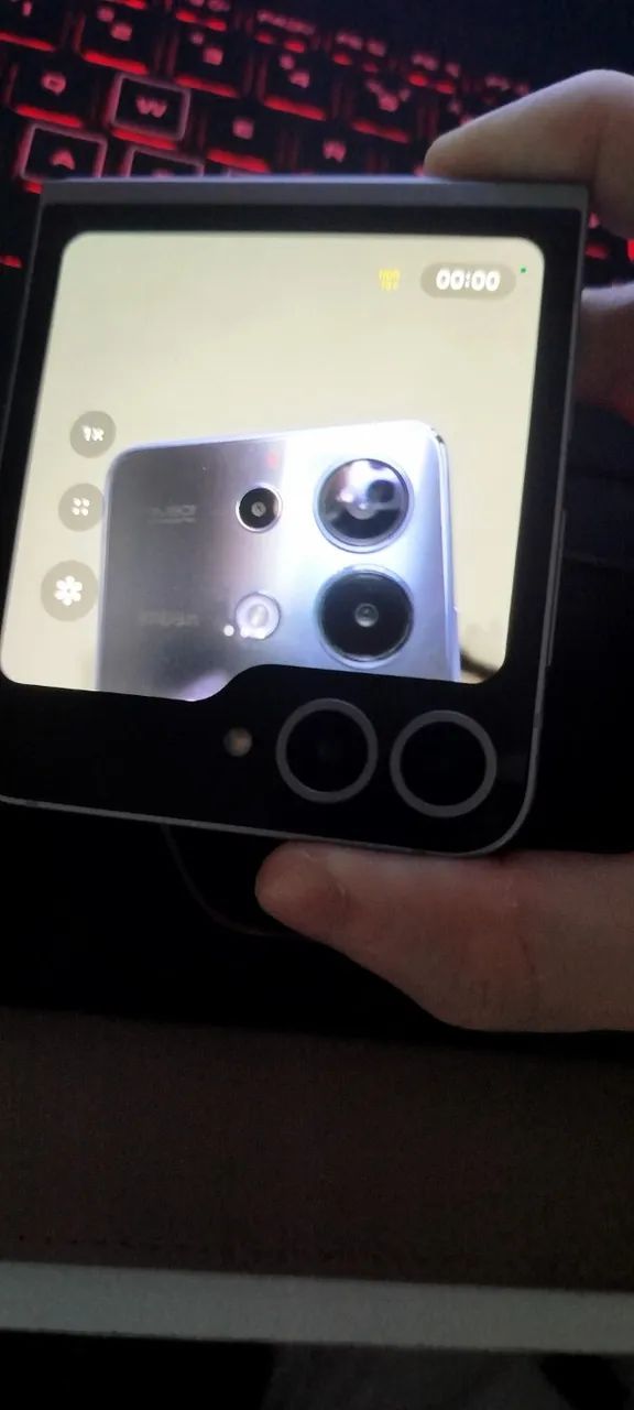 Galaxy Z Flip 6 - Foto 4