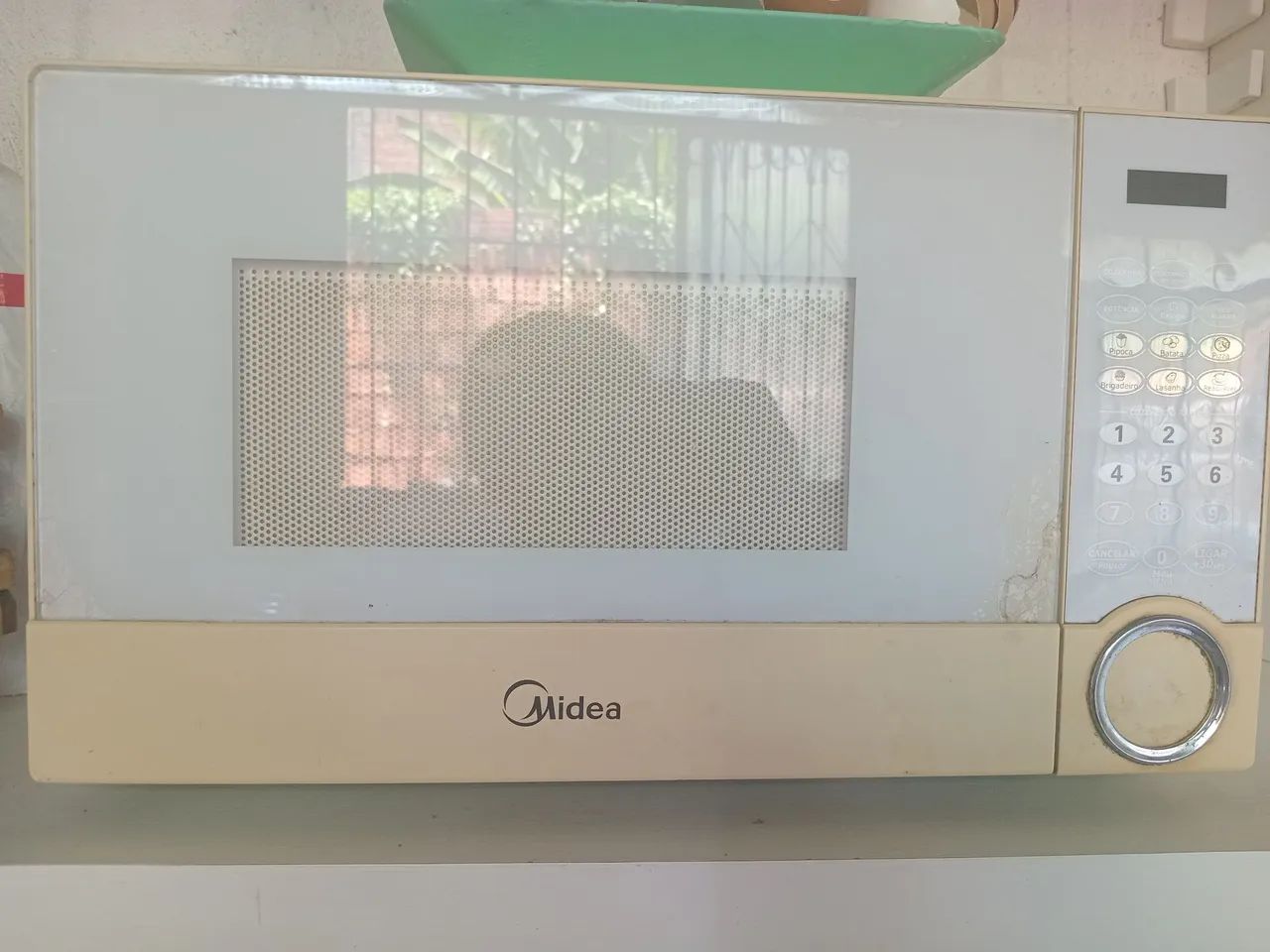 Microondas com defeito 