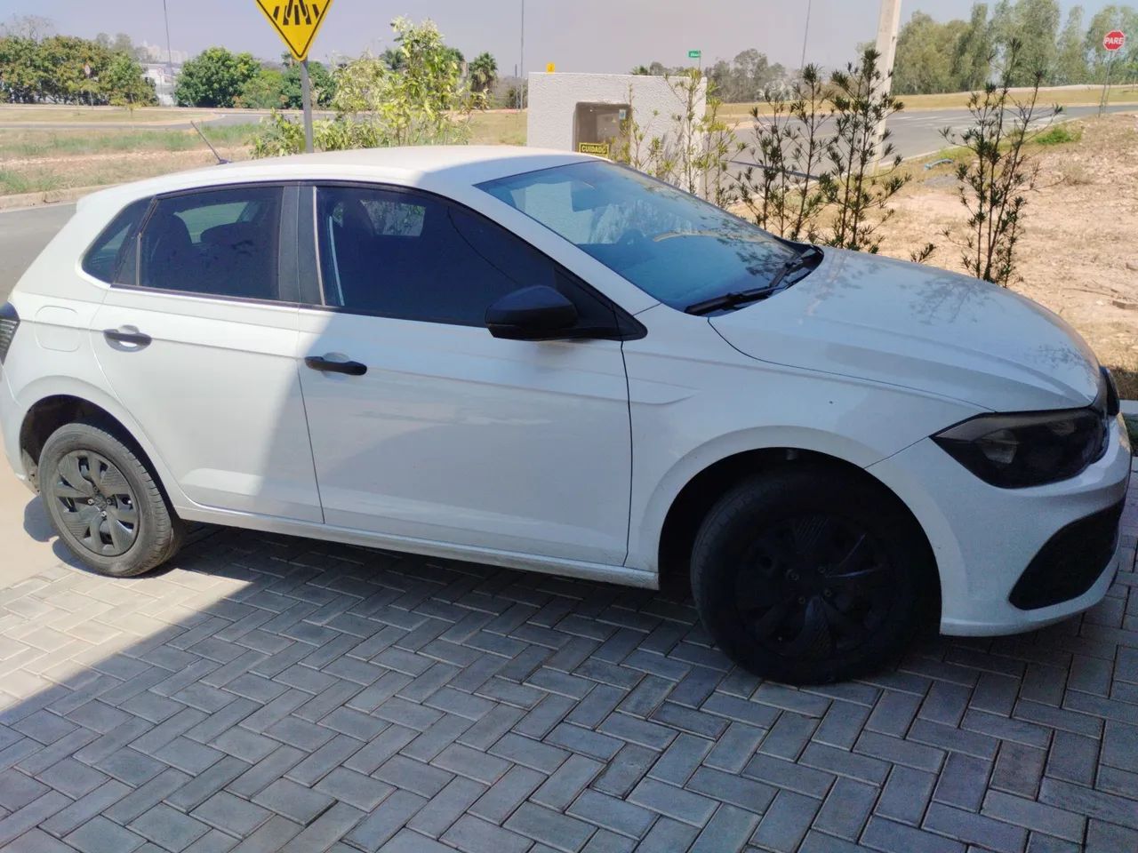 Volkswagen Polo Polo Track 1.0 Flex 12V 5p 2024