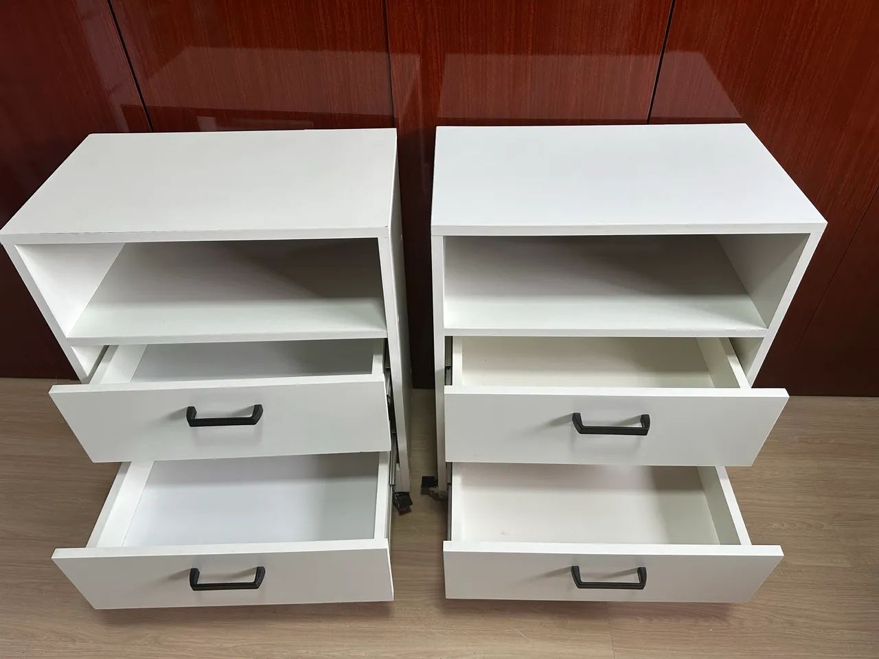 Mesa de Cabeceira 50 CM com Rodinhas - Foto 3