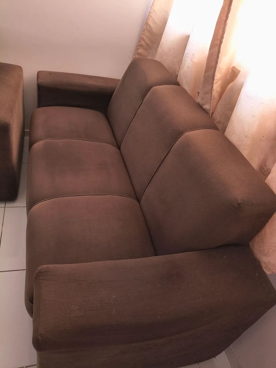 Vendo sofá usado , em bom estado. Vendo o par . - Foto 2