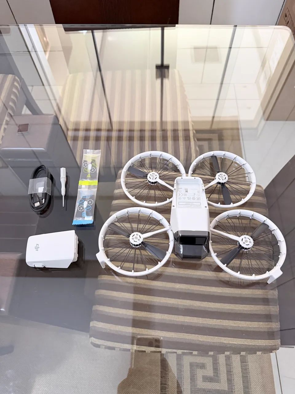 SOMENTE O DRONE DJI FLIP - IMPECÁVEL 