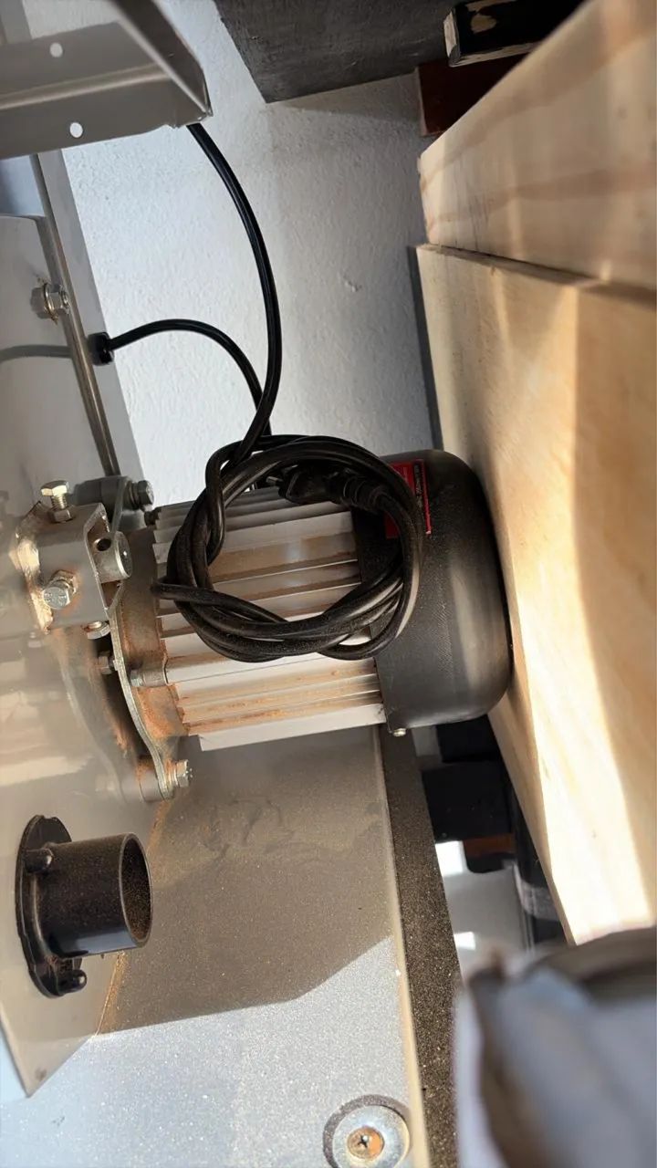 Serra Fita De Bancada Para Madeira 10 Pol 302 X 304 Mm 500w - Foto 4