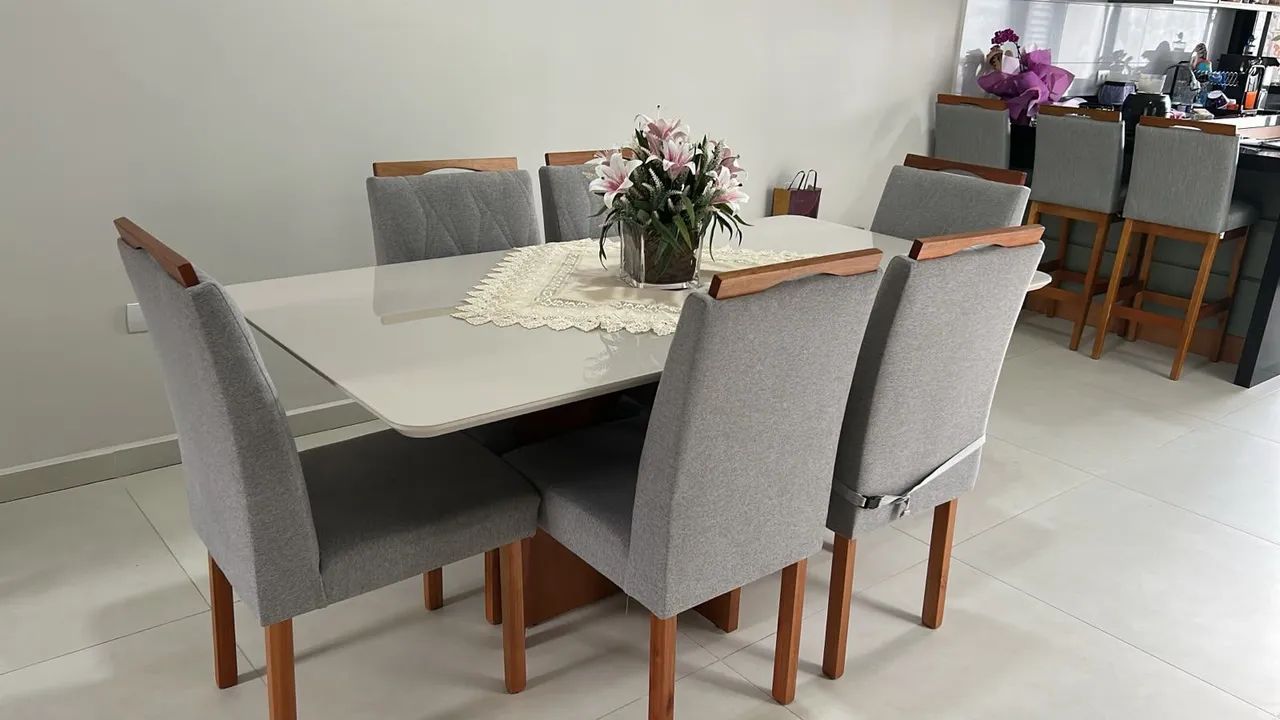 Mesa de vidro - 6 lugares (novíssima)