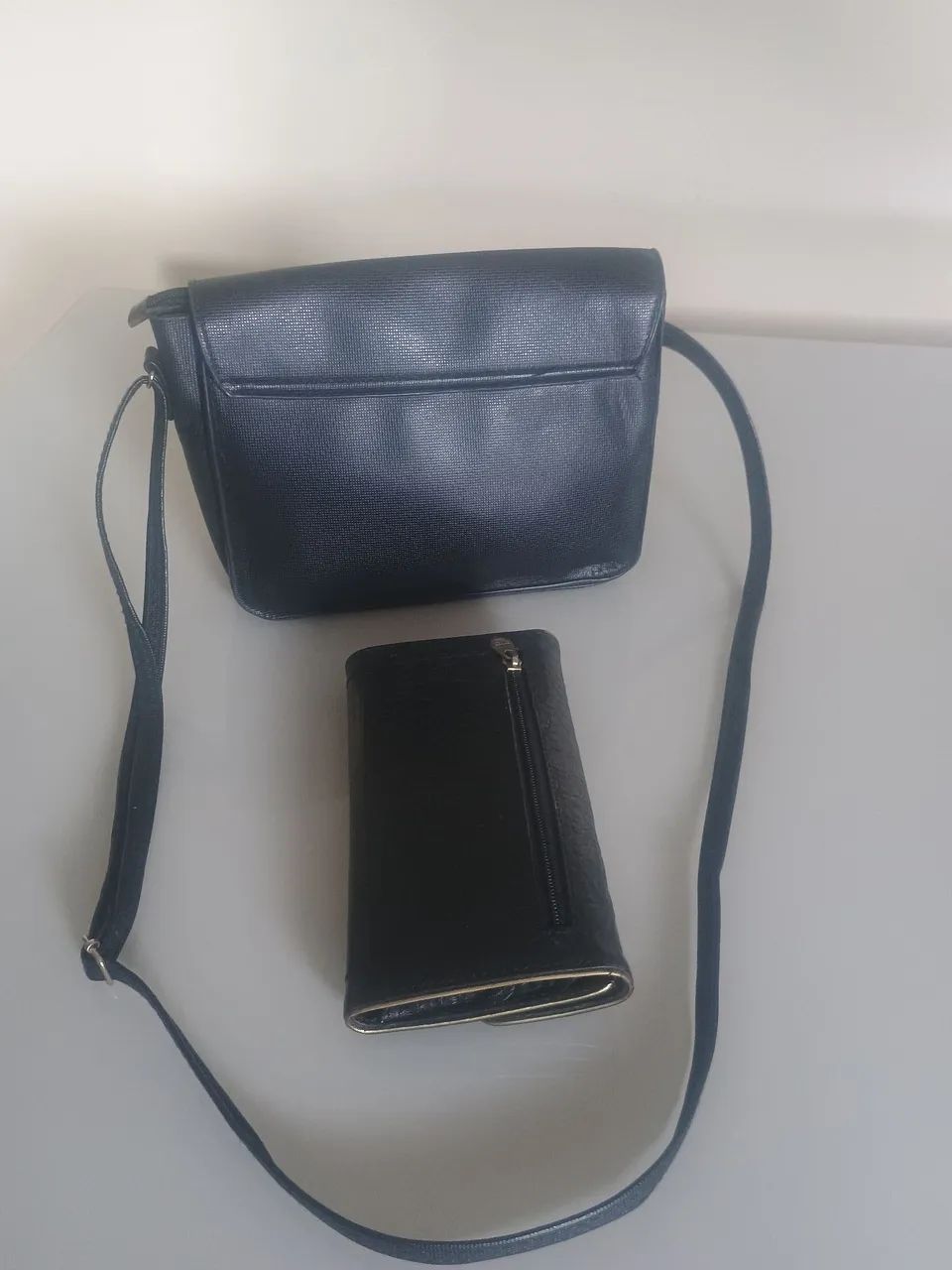 Bolsa e carteira em bom estado  - Foto 5