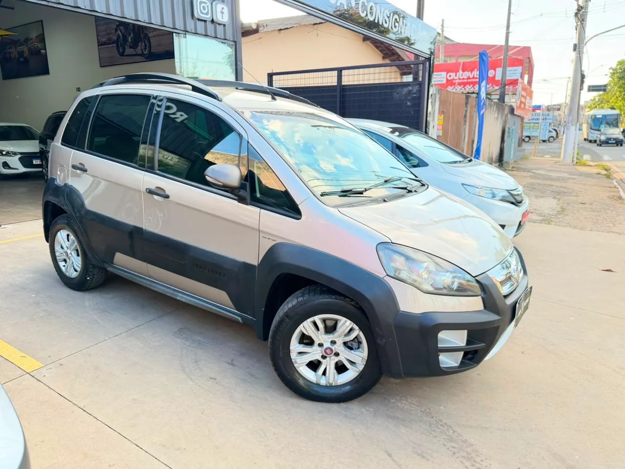 Fiat Idea Adv./ Adv.lock.dualogic 1.8 Flex 5P 2013 - Foto 2