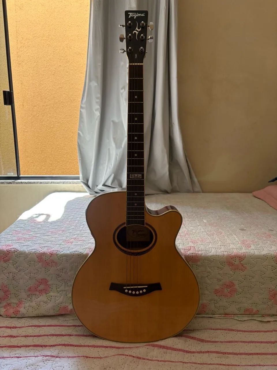Violão usado