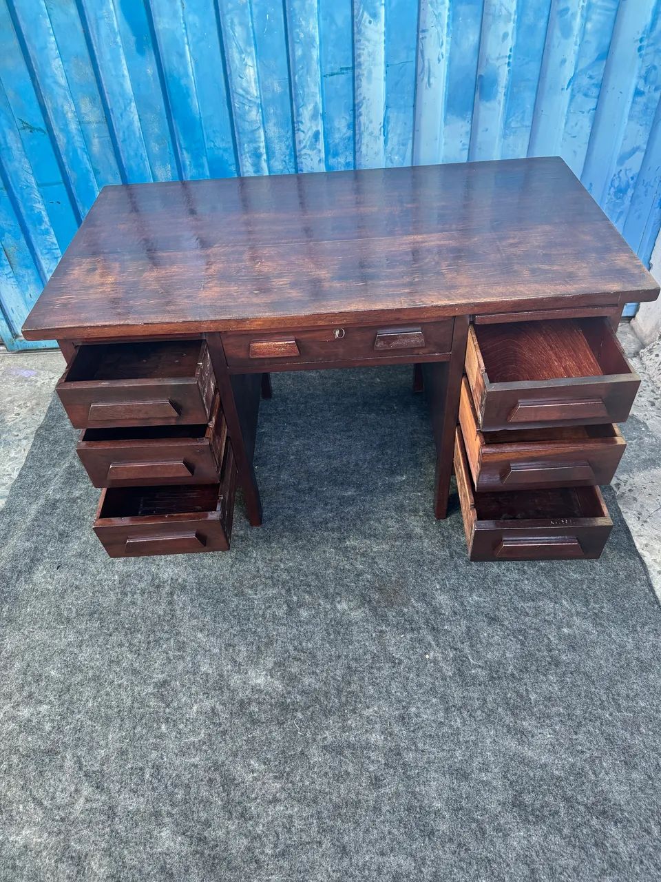 Vendo mesa de escritório de madeira demolição  - Foto 4