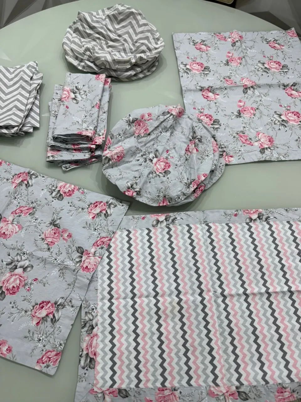 Kit mesa posta pouco usado