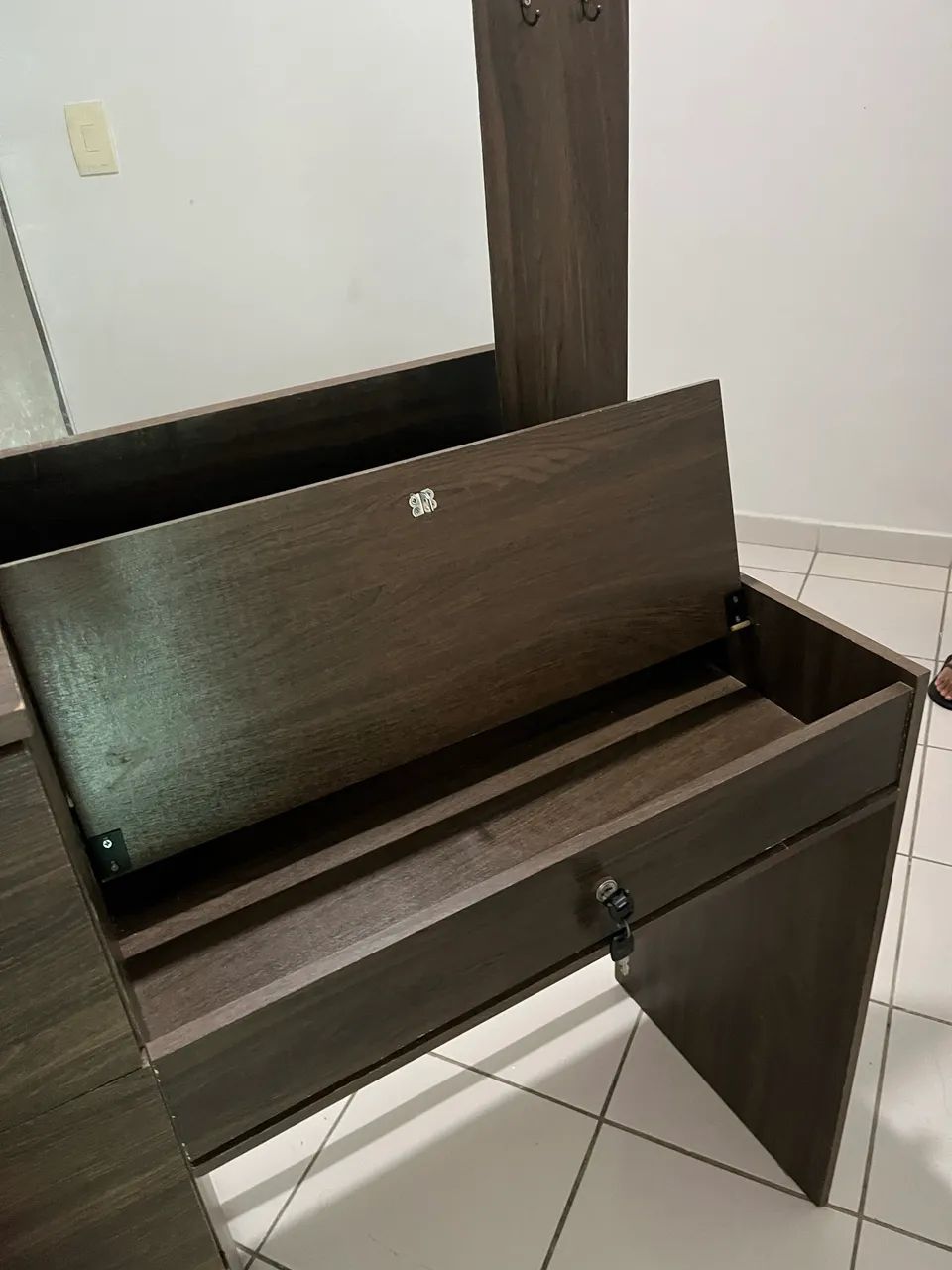 Vendo Cômoda com espelho - Foto 2