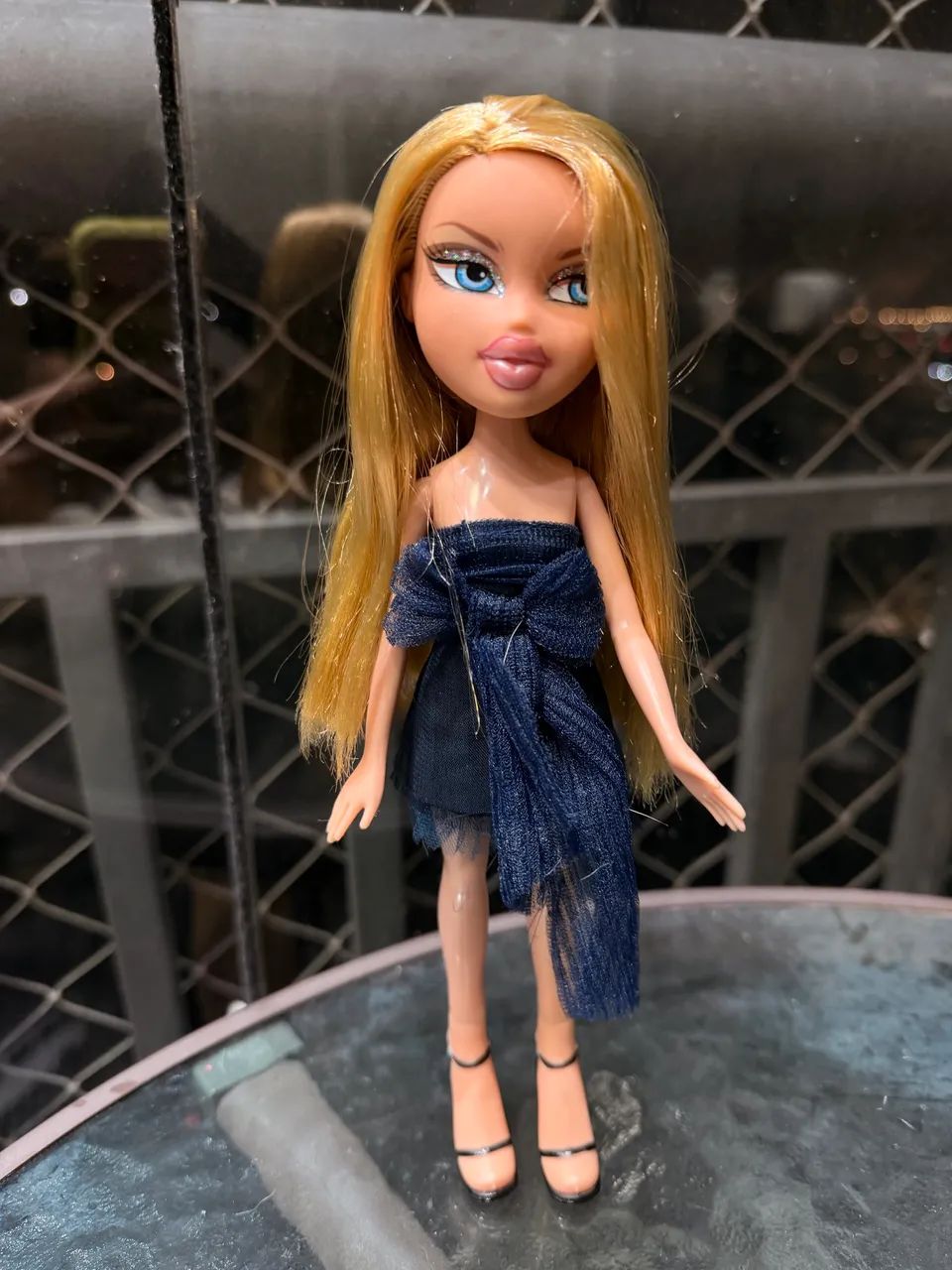 BONECA BRATZ CLOE 