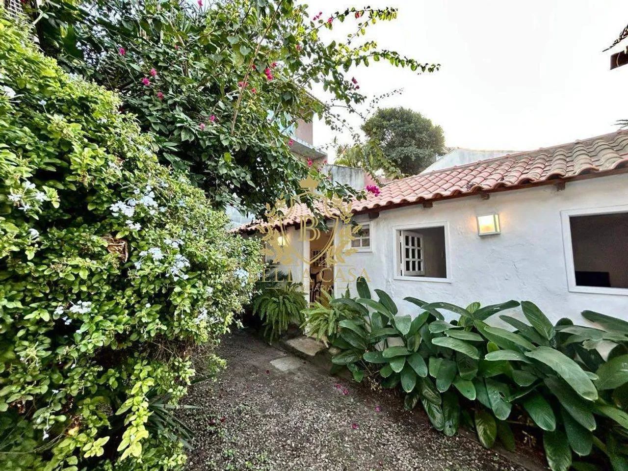 Casa comercial com 244m² à venda  Ossos, Armação dos Búzios/RJ
