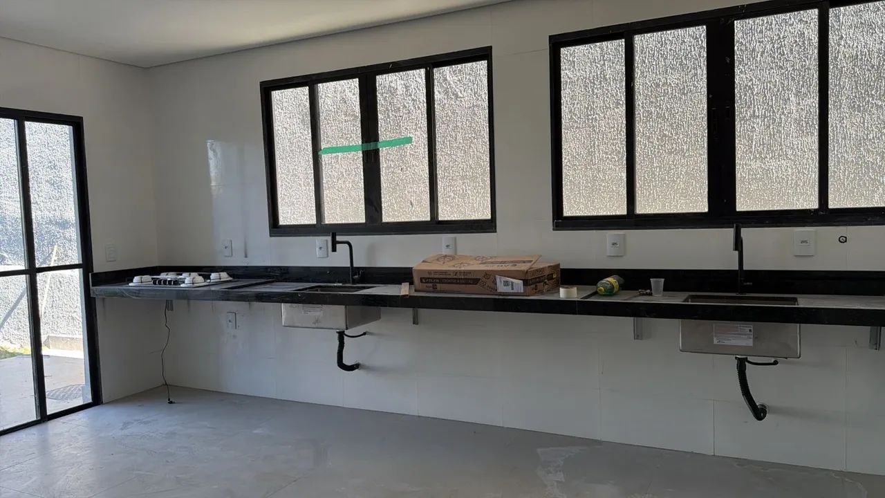 Vendo casa Arniqueiras 4 suítes regularizada  - Foto 5