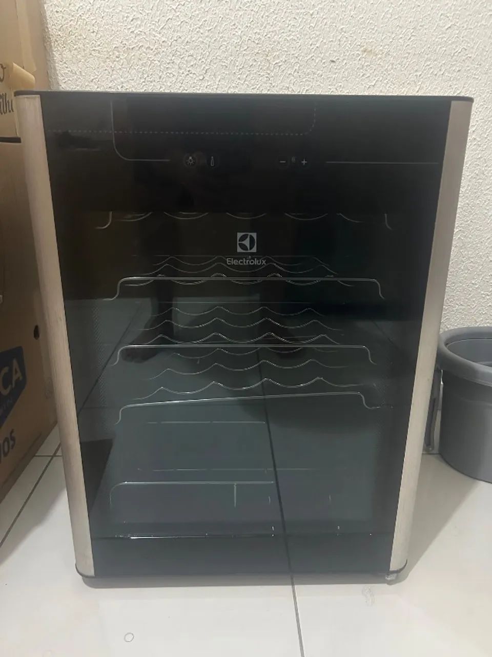 Adega Electrolux 24 Garrafas