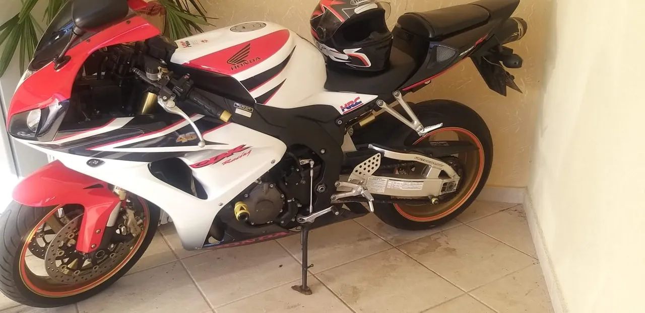 Fire Blade 1000 RR - Foto 2