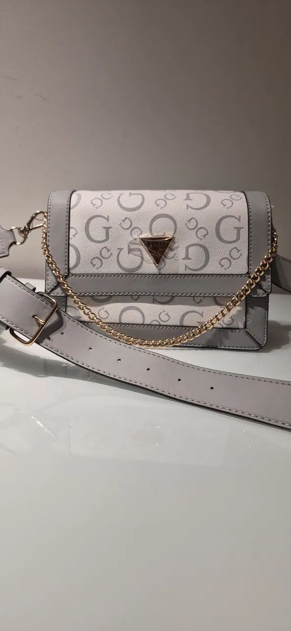 Bolsa média Guess