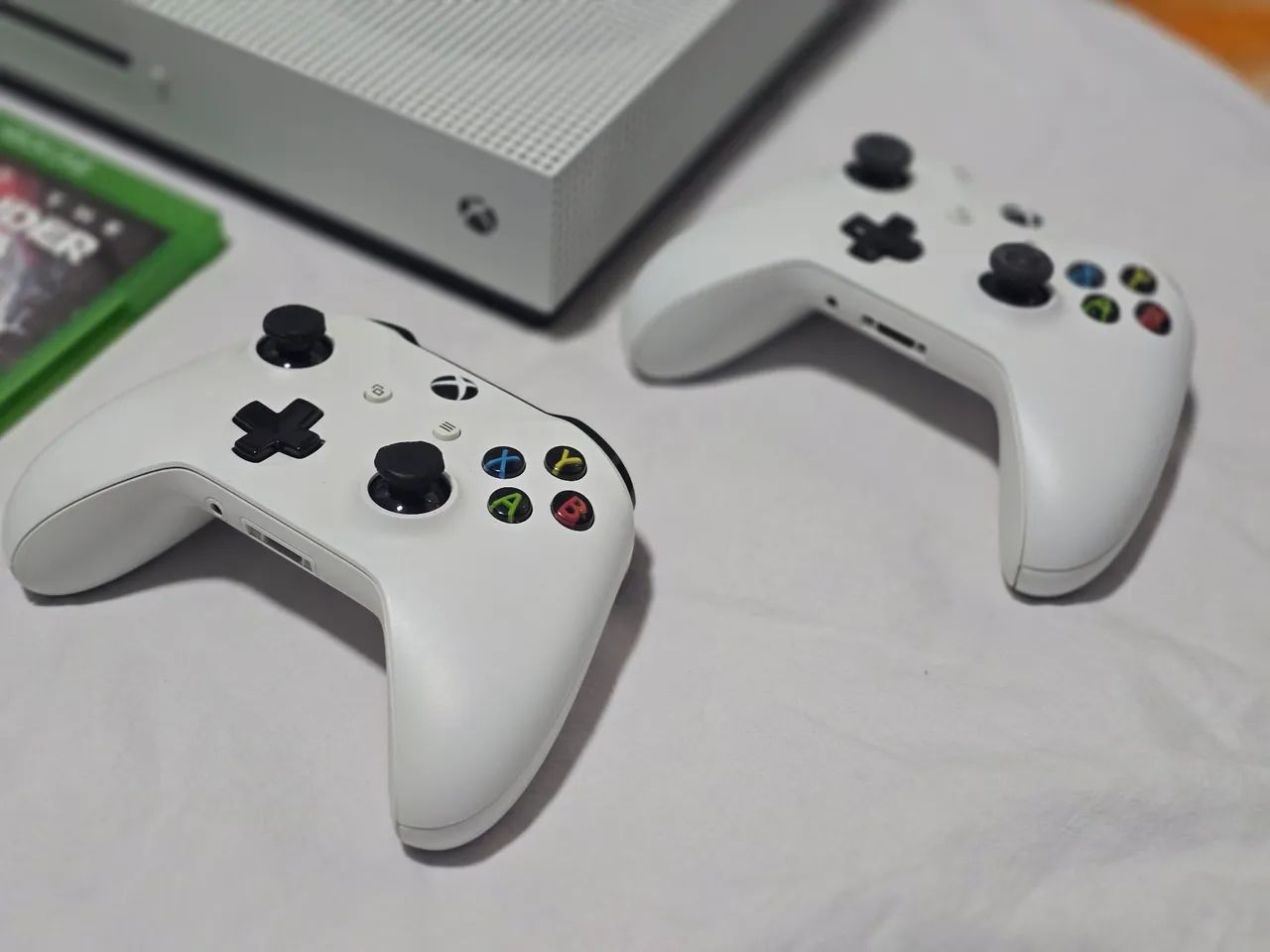 XBOX ONE S - (EXTRA - ZELADO - COMPLETO) - Foto 2
