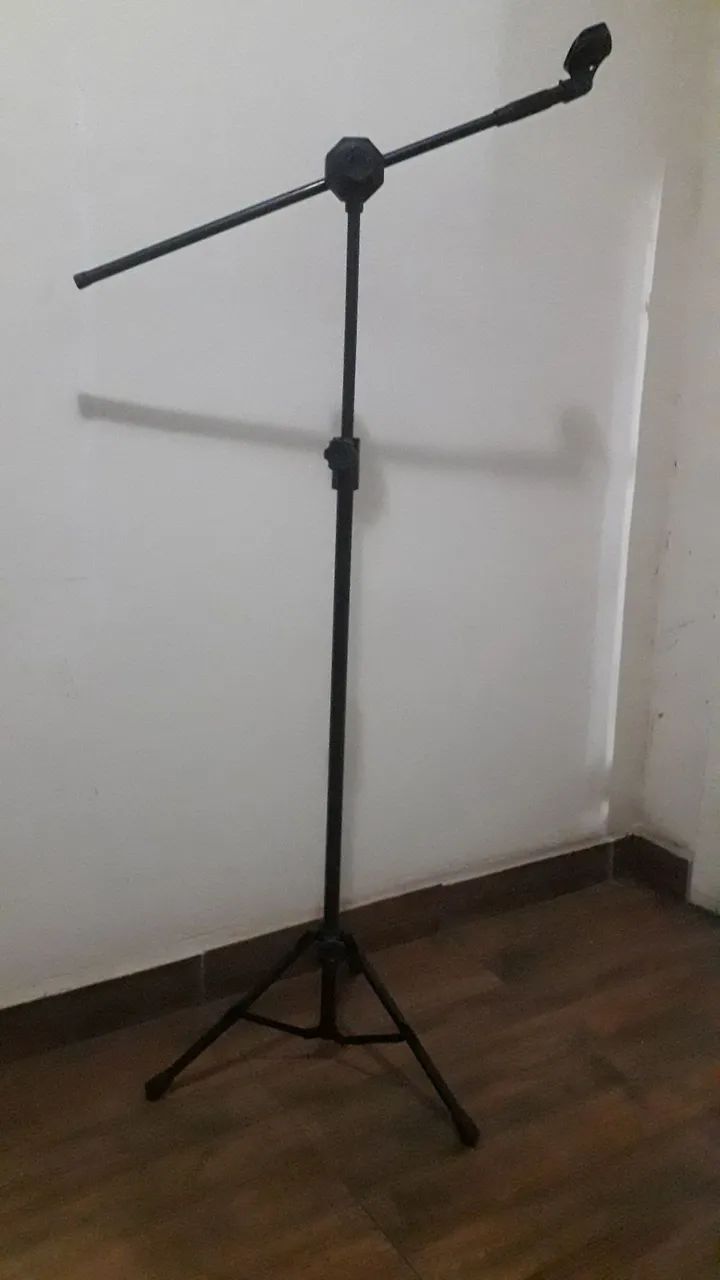 Pedestal de microfone 
