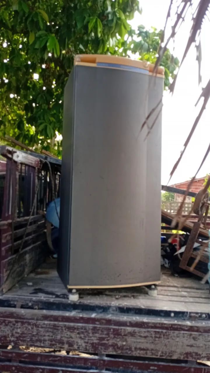 Geladeira consul espaçosa original entrego gratis - Foto 2