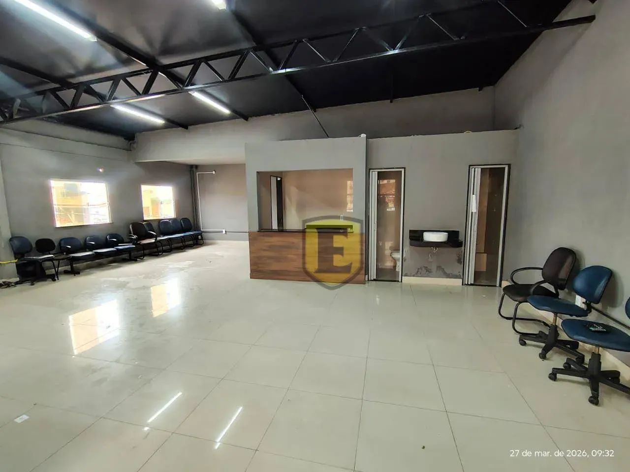 LOCAÇÃO | PRÉDIO COMERCIAL | VINHAIS - Foto 2