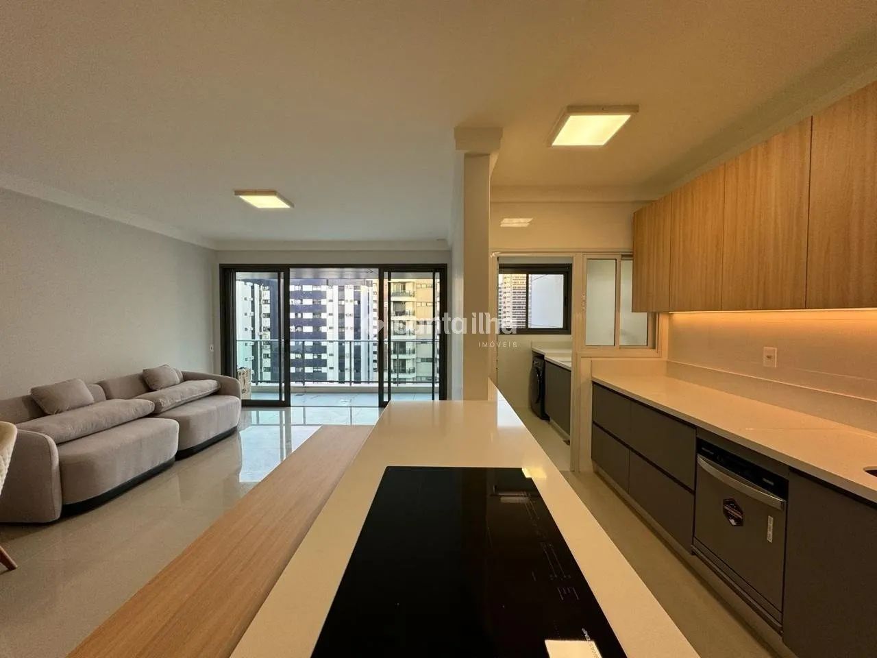 Apartamento com 3 suítes à venda, 137m² - Centro - Florianópolis/SC - Foto 2