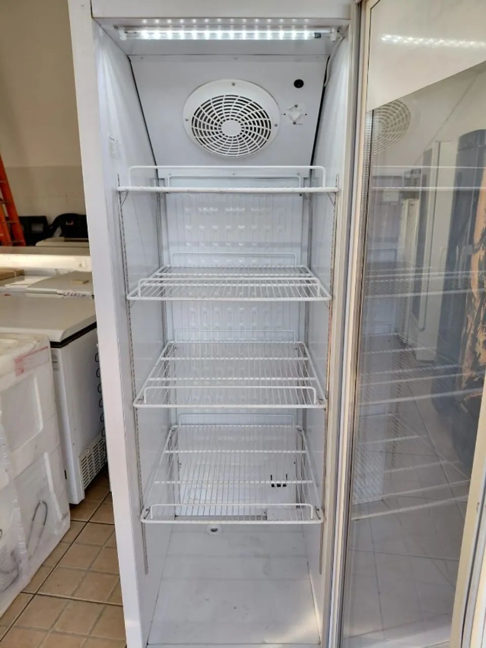 Expositor PoloFrio 370 litros - Foto 3