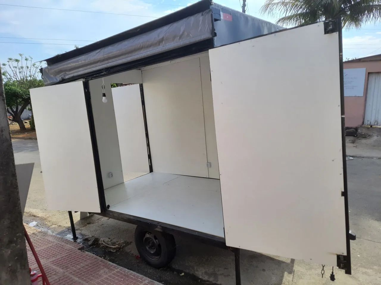 Vendo trailer documentado 