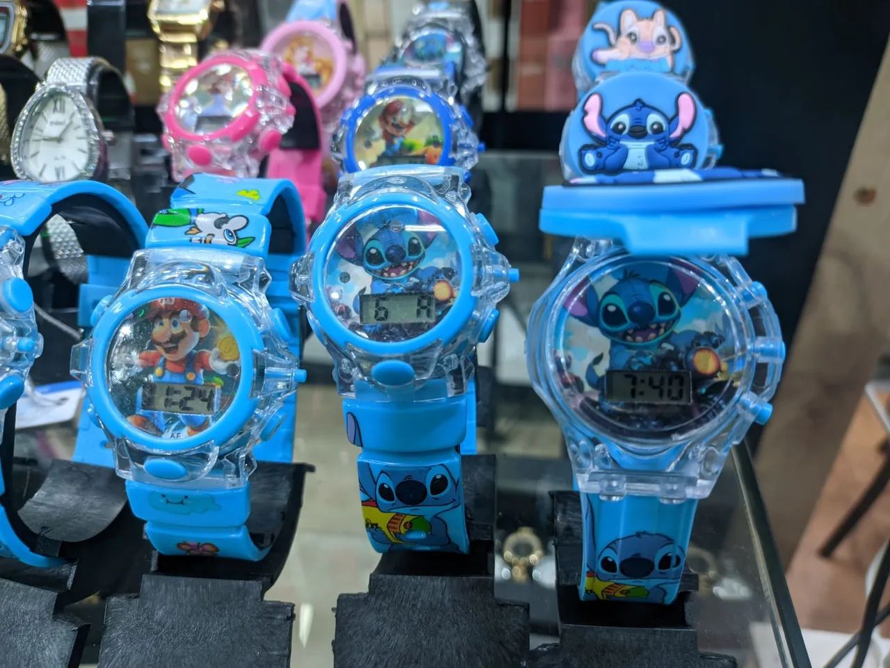 Relógio infantil vários modelos disponíveis ?