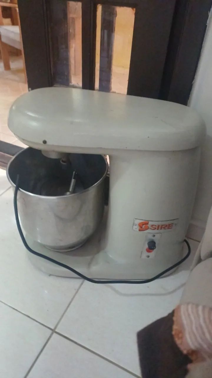 Forno e batedeira industrial bivolt - Foto 3