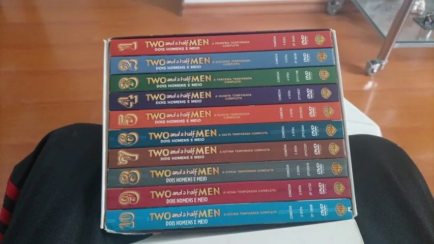 Box Two and a Half Men - Foto 3