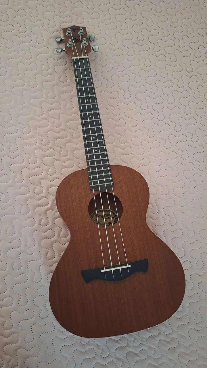 Ukulele Tagima