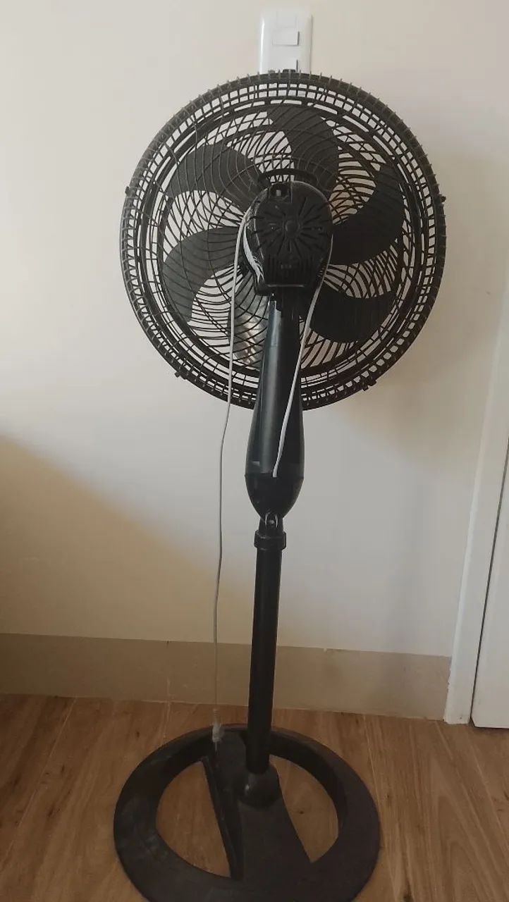 VENTILADOR DE COLUNA BRITÂNIA - Foto 3