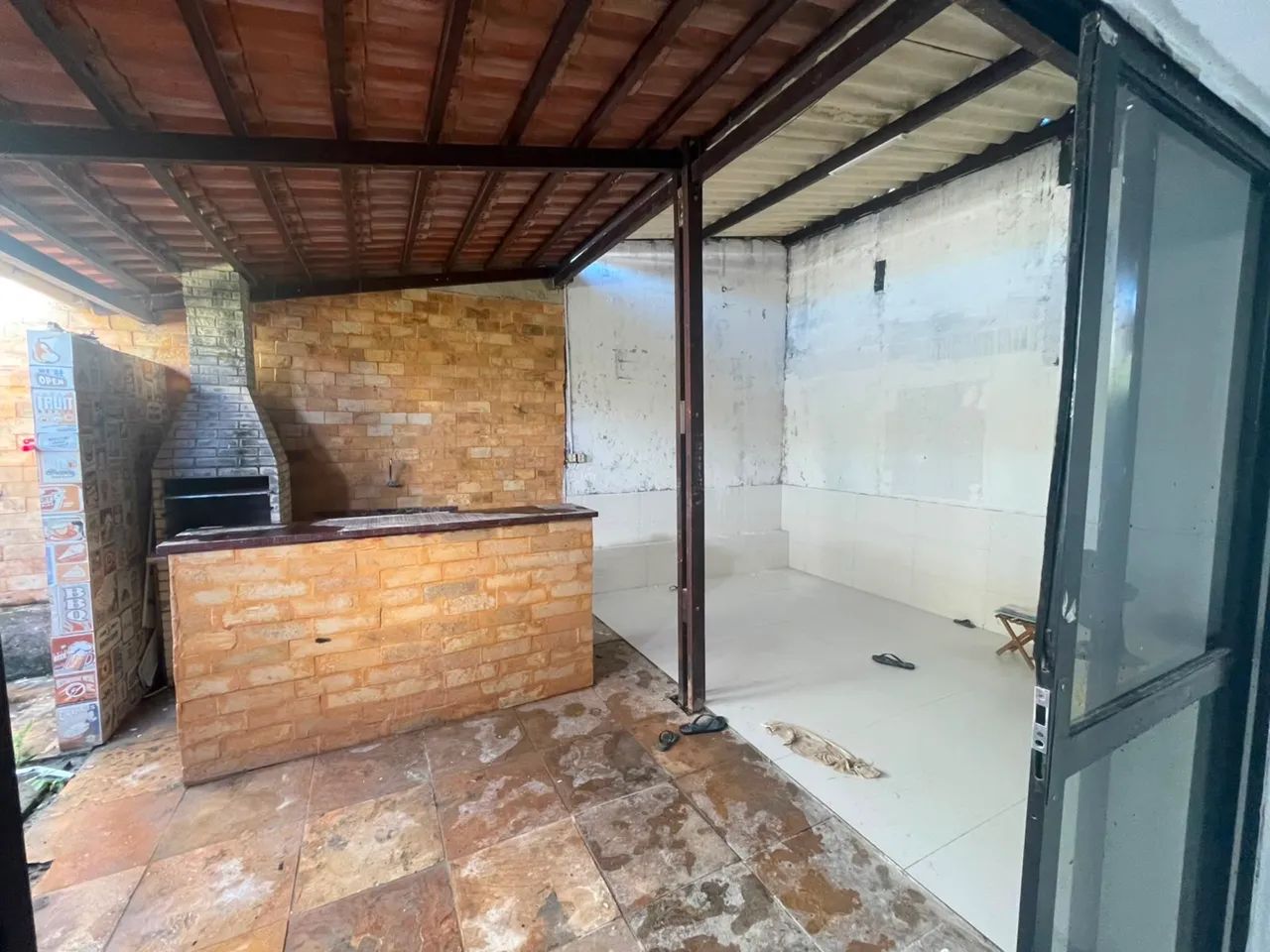 Casa em condomínio fechado a venda 