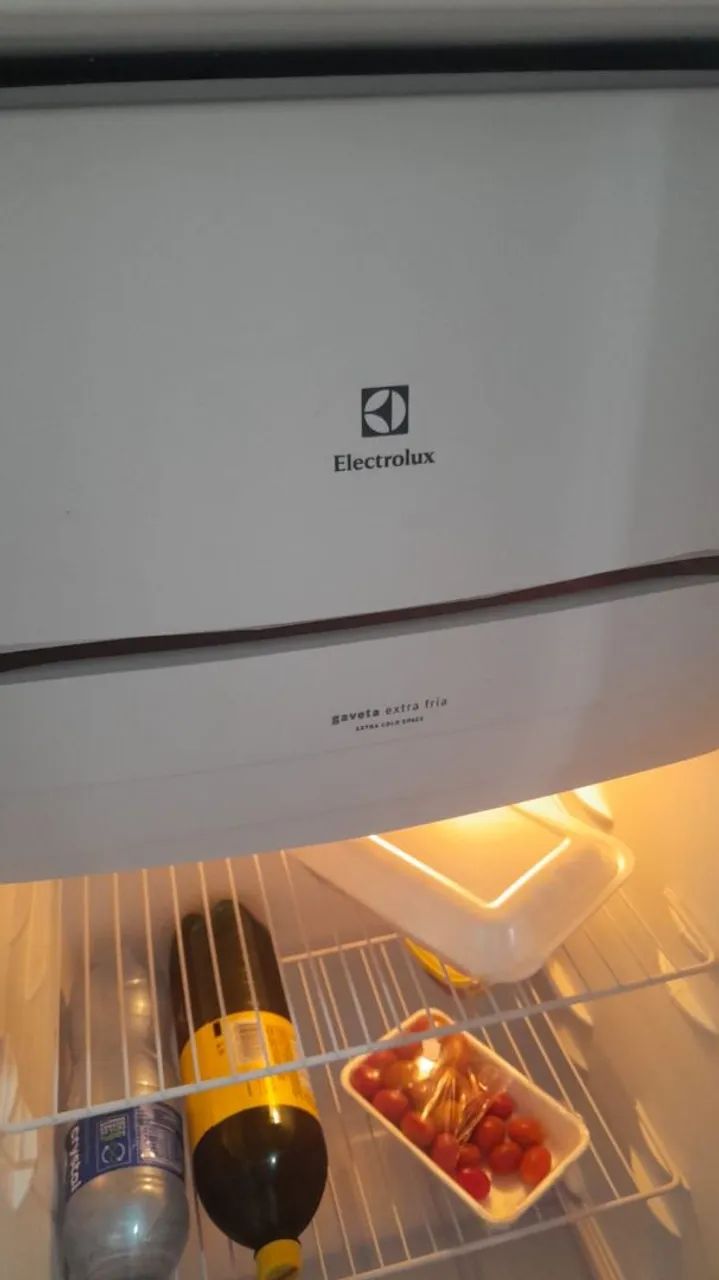 Vendo Geladeira 220W - Foto 2