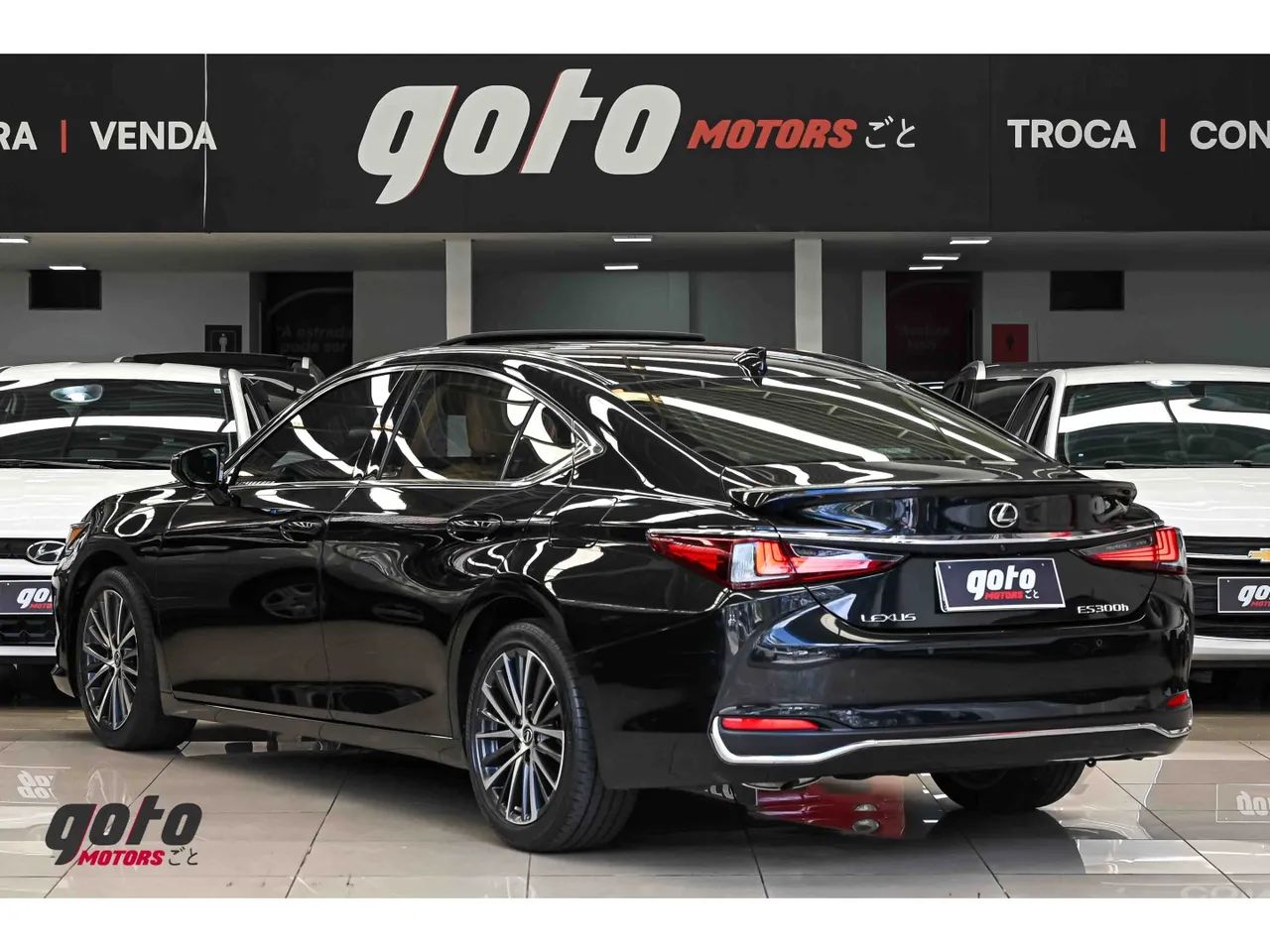 Lexus ES-300H 2023 - Foto 4