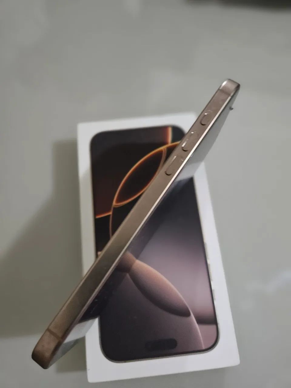 IPhone 16 Pro Max 256 - Foto 4