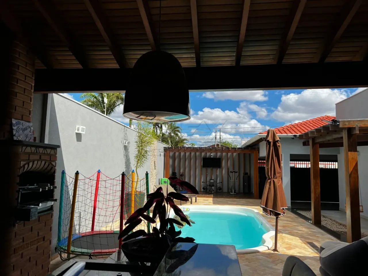 Casa com 2 dormitórios 2 banheiros - Foto 4