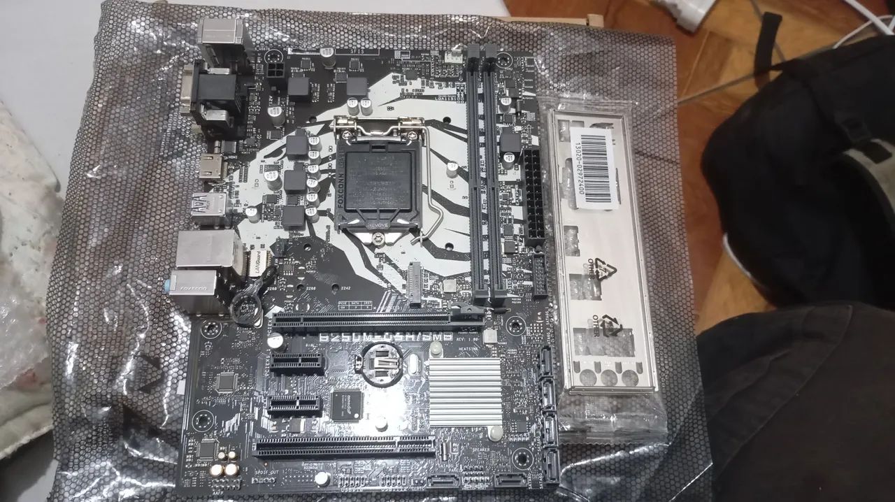 Placa mãe b250m-D5H/SMB NOVA