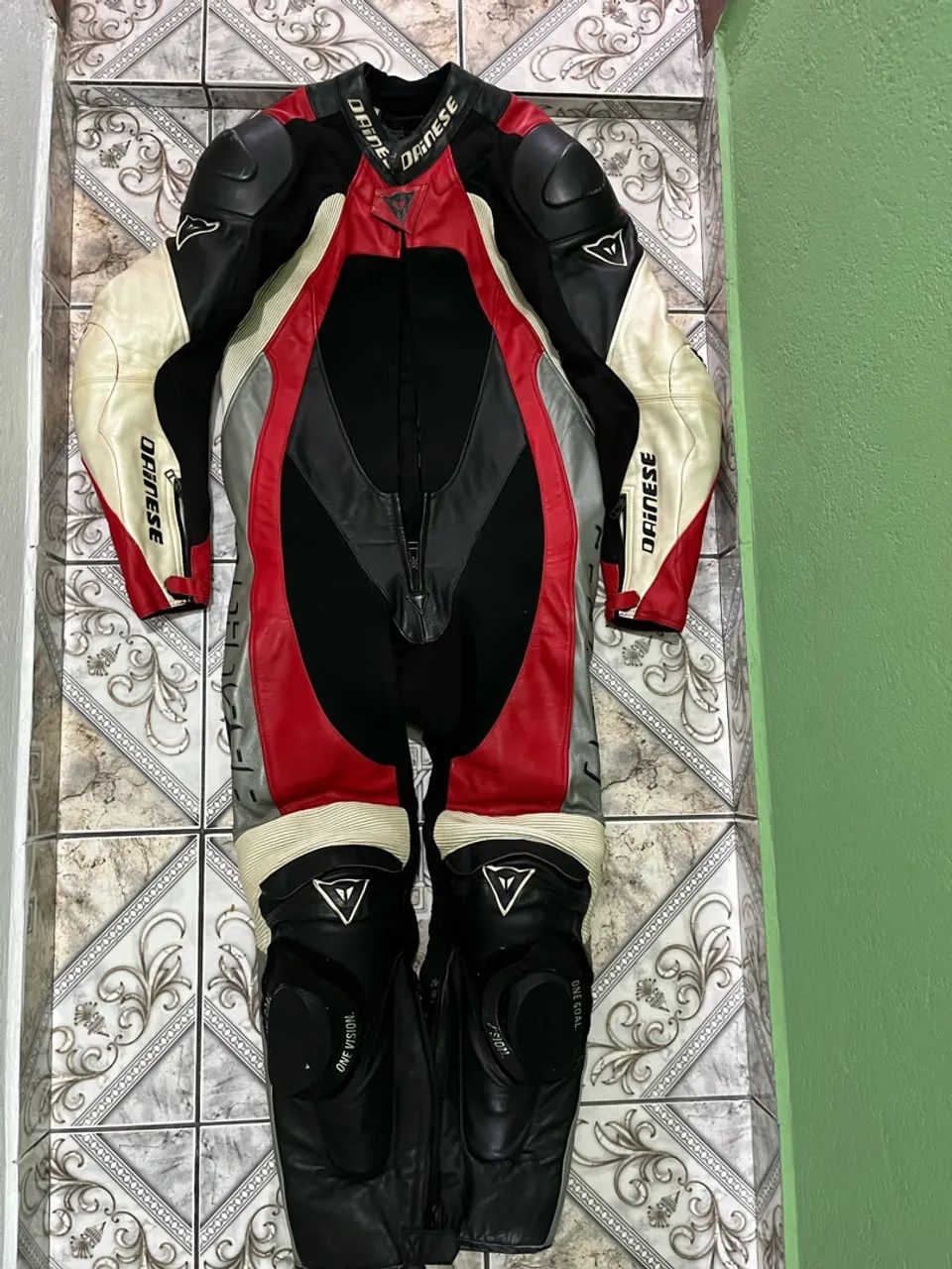 Vendo macacão dainese ou spidi 