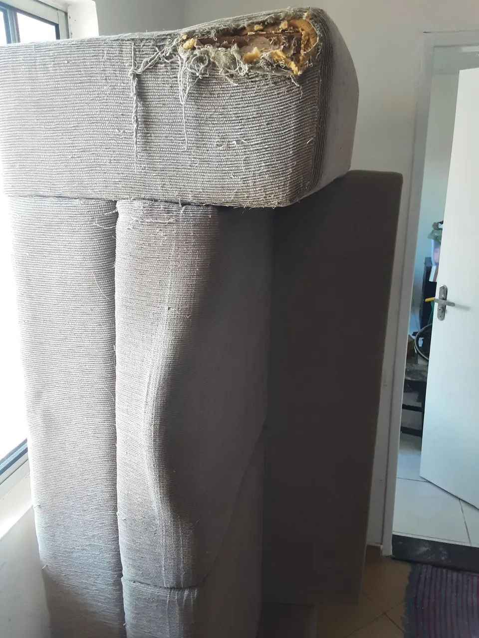 DOAÇÃO SOFÁ 3 LUGARES - Foto 2