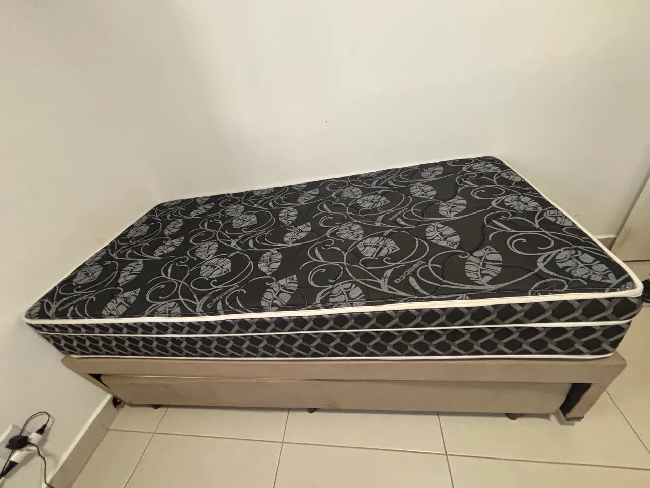 Bicama box com colchão - IMPECÁVEL 
