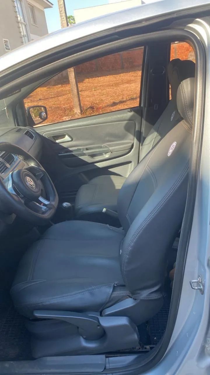 Volkswagen Fox 1.0 MI Total Flex 8V 3P 2012 - Foto 2