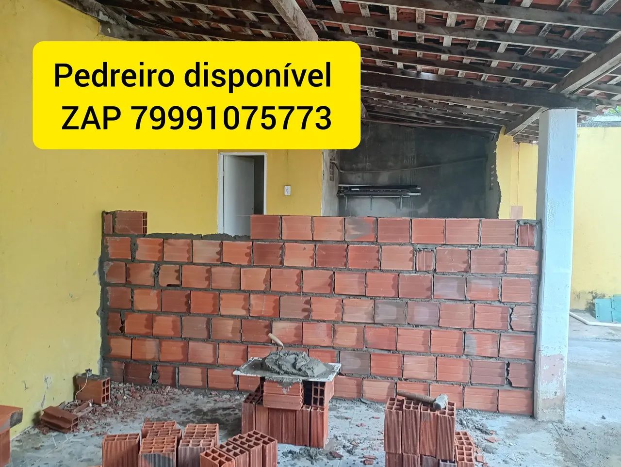 Pedreiro disponível 