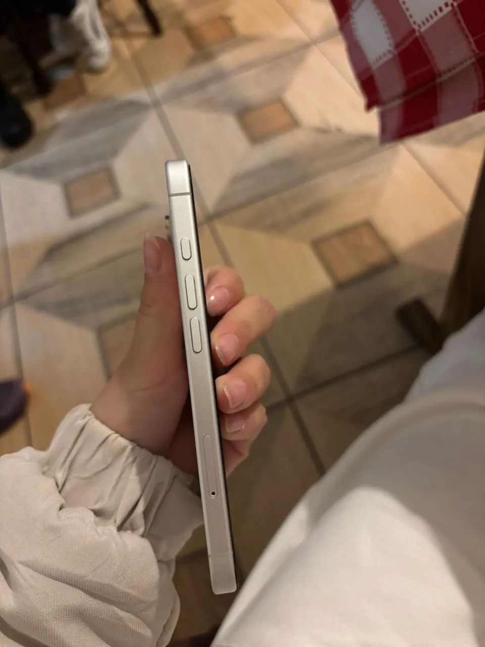 IPHONE NOVÍSSIMO 99% DE VIDA DA BATERIA  - Foto 4