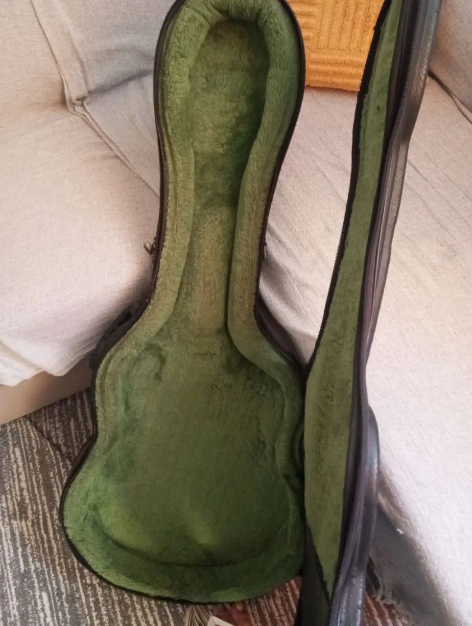 Vendo soft case pra guitarra - Solid Sound  - Foto 2