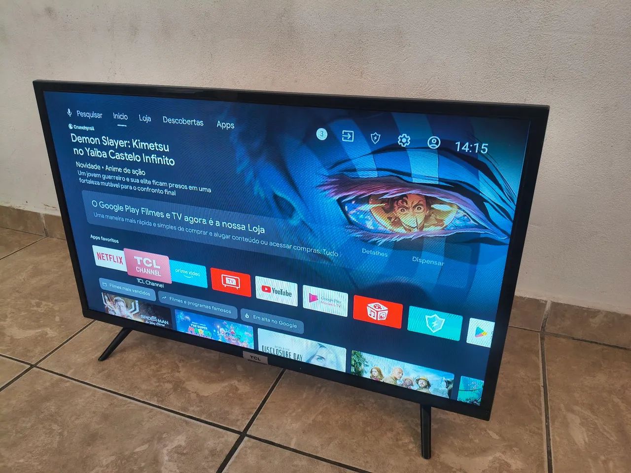Vendo essa tv 32 polegadas smart 4K 