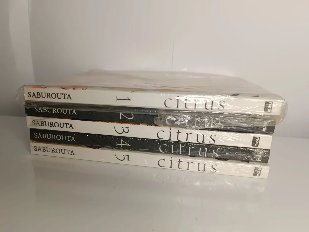 Lote com Loveless 1-7 + Citrus 1-5  - Foto 4