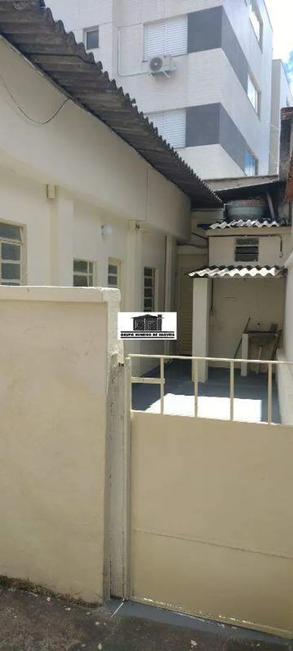 Casa de fundos ,  2 Quartos, 40m², acabamento piso cerâmica