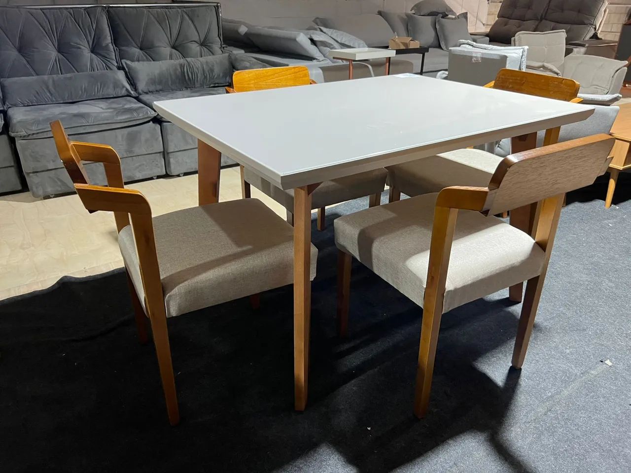 Mesa de Jantar Dubai com 04 cadeiras - Foto 3